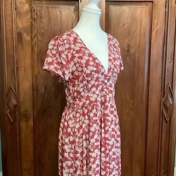NWT! NATURAL LIFE Red and White Floral Maxi Dress - Picture 7 of 16